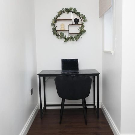 Appartamento Watford Luxury 1 Bed Flat - Free Parking Esterno foto